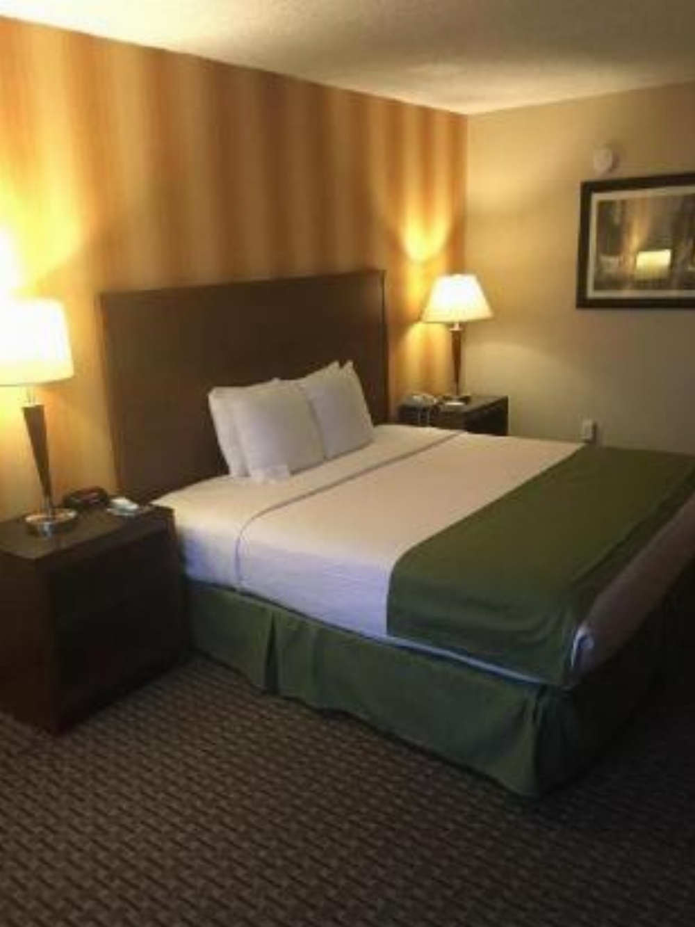 E Hotel Banquet & Conference Center Main image