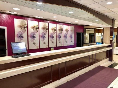 E Hotel Banquet & Conference Center image 4